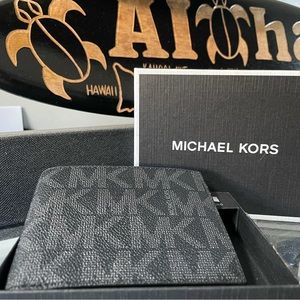 Michael Kors men’s wallet